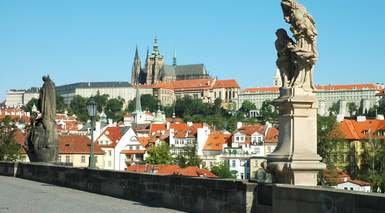 VIATJA A PRAGA
-
Praga