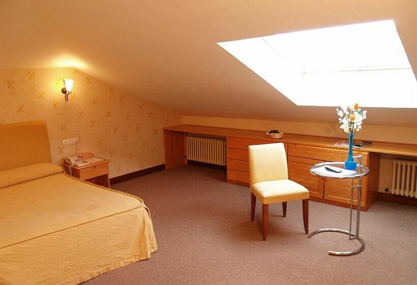 Hotel Arresi Lemoiz