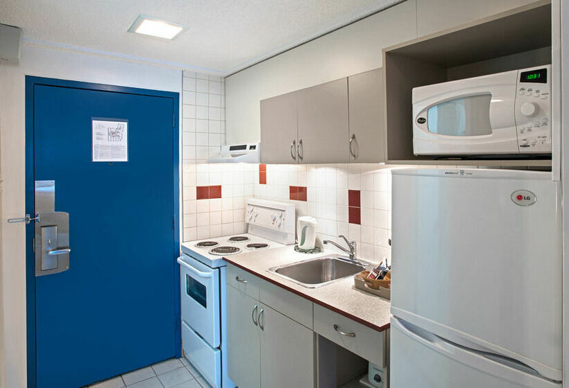 בית מלון כפרי Four Points by Sheraton Montreal Centre Ville מונטריאול