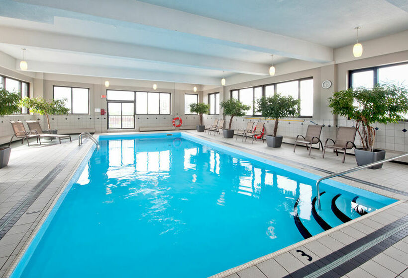 בית מלון כפרי Four Points by Sheraton Montreal Centre Ville מונטריאול