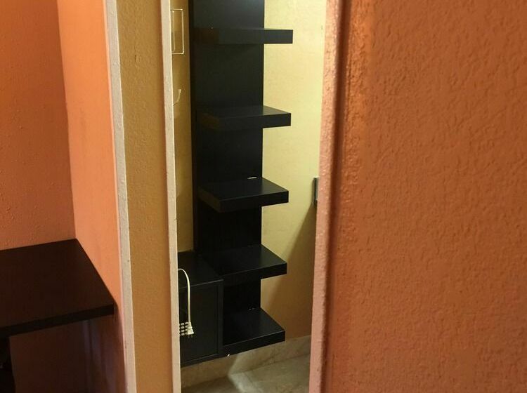 Hotel Howard Johnson Inn Orlando International Drive