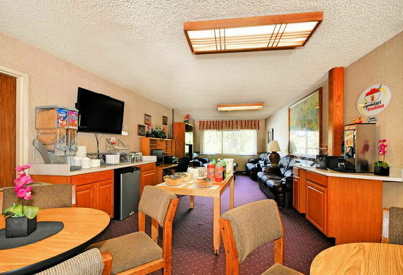 Super 8 Motel Long Beach