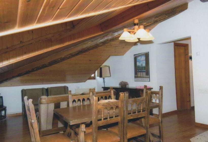 Zimmer Apartamentos Espot 1300