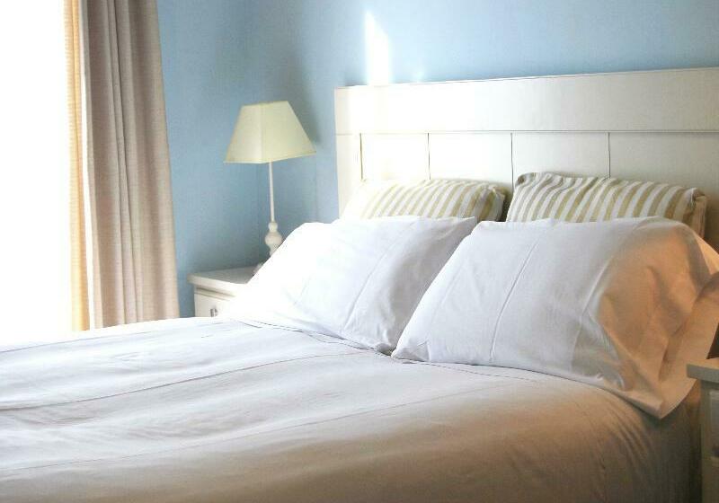 Room Alexandra Aparthotel BenstarHotelGroup Tarragona