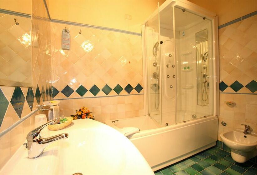 호텔 La Locanda Del Ponte Monticiano