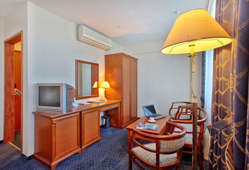 Hotel Aeropolis Moscú