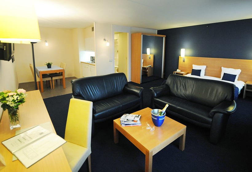 غرفة فندق City Inn Luxe أمبريس