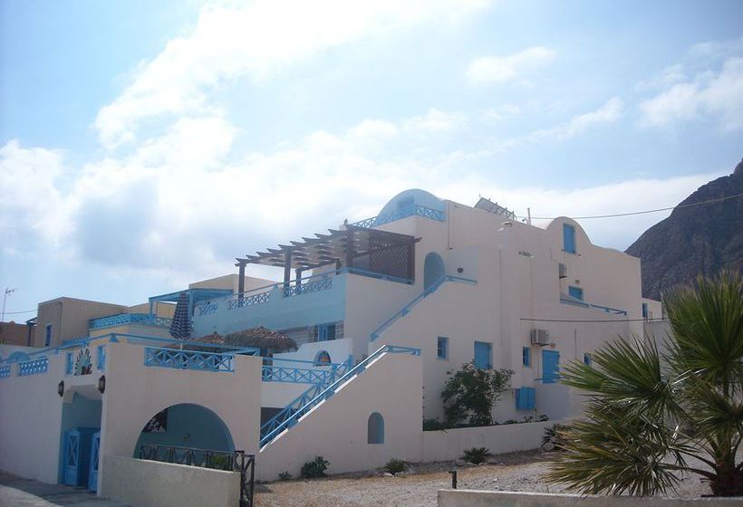 Lucia Villas Perissa