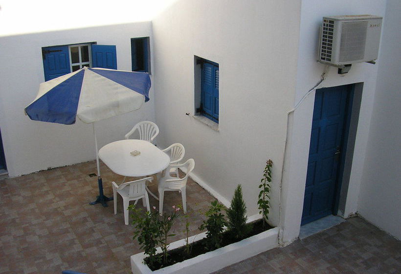 Ira Studios 3 Perissa