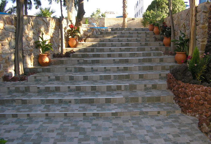Ira Studios 3 Perissa