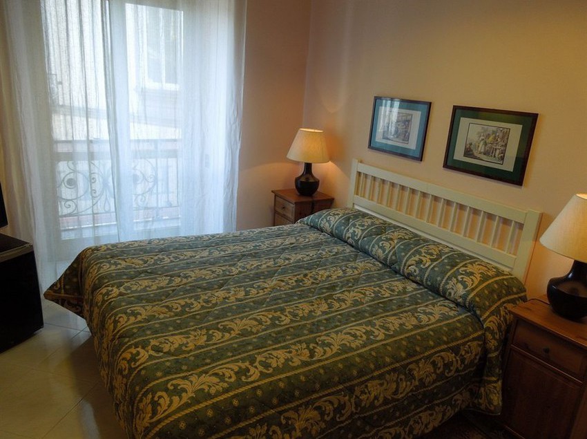 Hotel Regina Napoli Nápoles