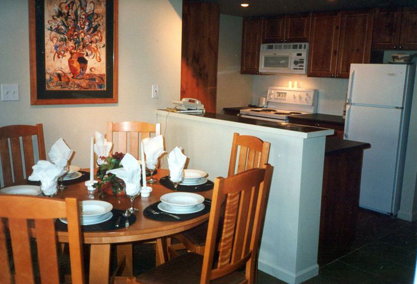 Hotel Tyndall Stone Lodge Whistler