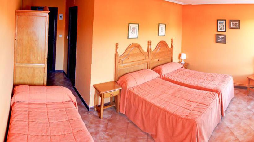 Hotel del Parque Los Corrales de Buelna