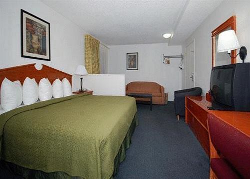 Hotel Portofino Beach Inn In Encinitas Starting At 26 Destinia Hotel Portofino Beach Inn Encinitas