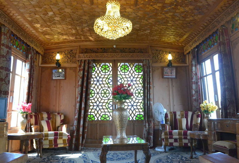 Hotel Peacock Houseboats Srinagar