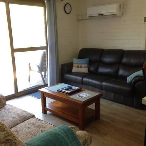 Emu Beach Chalets Albany