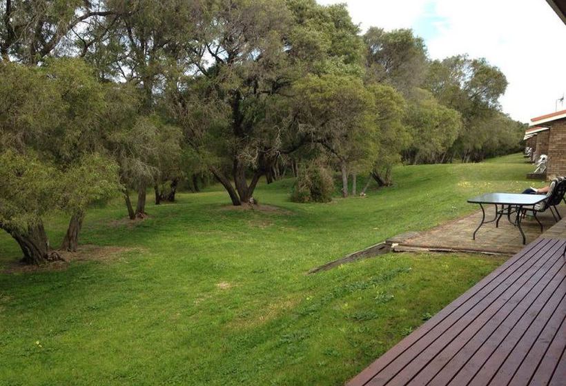 Emu Beach Chalets Albany